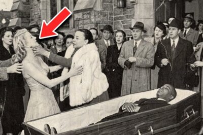 Bumpy Johnson’s mistress did this at his funeral… his wife grabbed her by the…